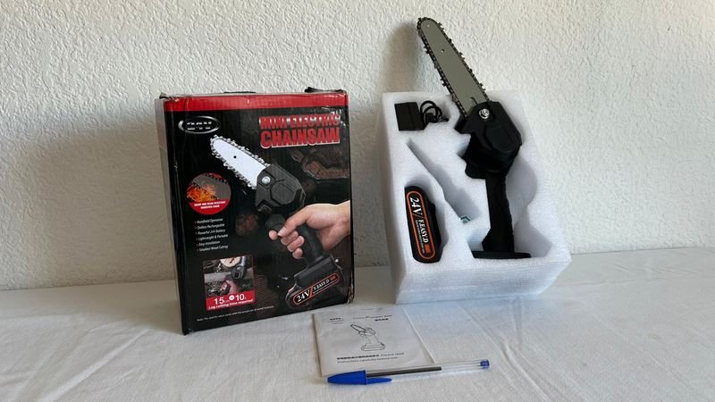 Motosierra inalámbrica 24V, en excelente estado - imagen 3
