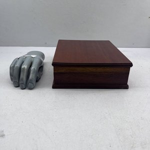 Elegante Caja de Madera para Pistola Calibre .380 - imagen 2