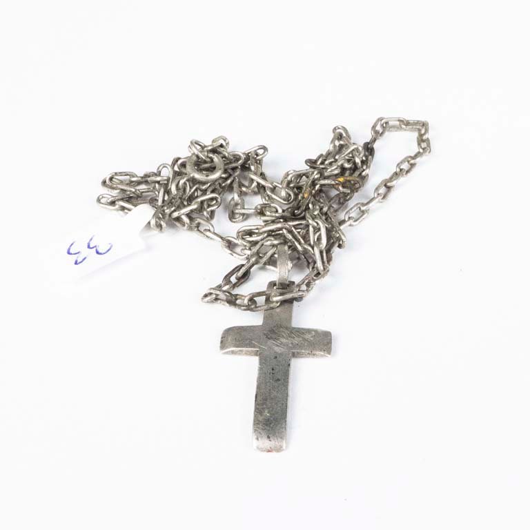 Cadena con crucifijo de plata - Peso: 12,6gr - imagen 2