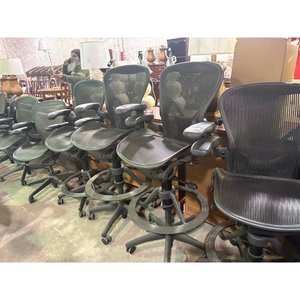 Lote siguiente: Sillas de Oficina Ergonómicas Herman Miller Aeron