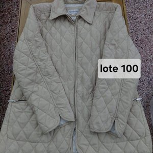 Lote siguiente: Campera Dama Antonelle Beige Capitoné Talle 44
