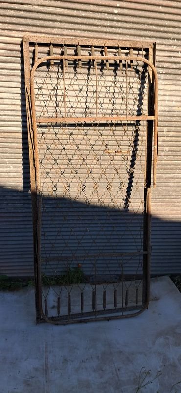 Item 881094 - Image 1