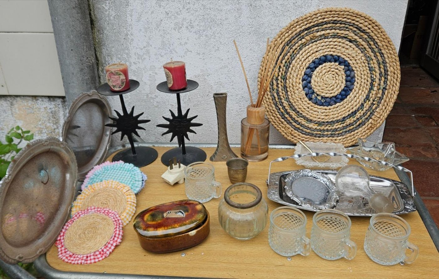 Lote Adornos Varios: Velas, Candelabros, Vasos y Más