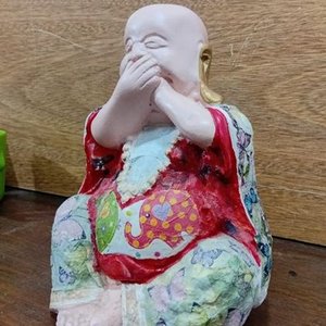 Figura Buda "No Habla" en Yeso Decorado - imagen 2