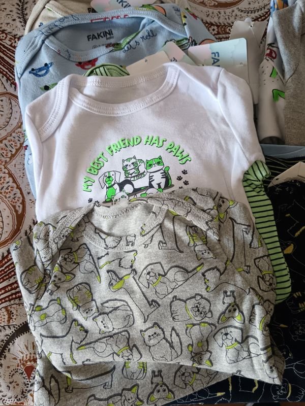 Ropa para bebés, lote de 23 cuerpos - imagen 3