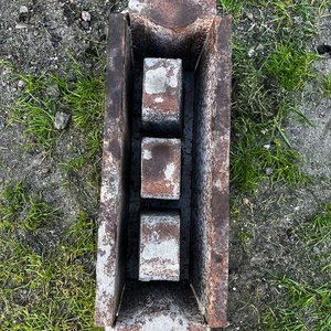 Quemador a Gas y Bloquera de Metal Oxidado - imagen 3