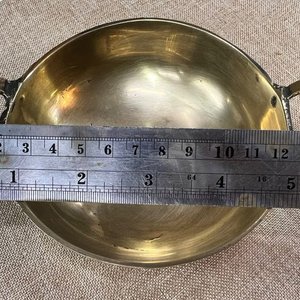 Cuenco de Bronce con Asas y Textura - 15 cm - imagen 5