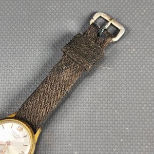 Reloj Tressa 17 Rubíes con Malla de Tela - Funcionando - imagen 6