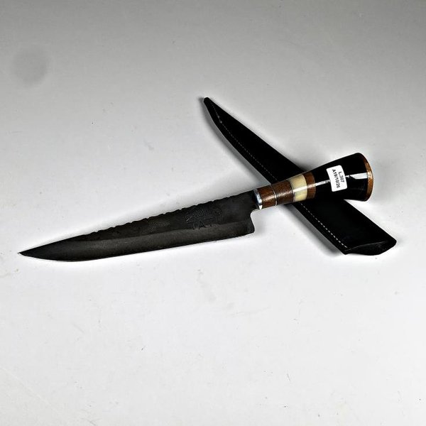 Cuchillo hoja de acero 22 cm, cabo y vaina