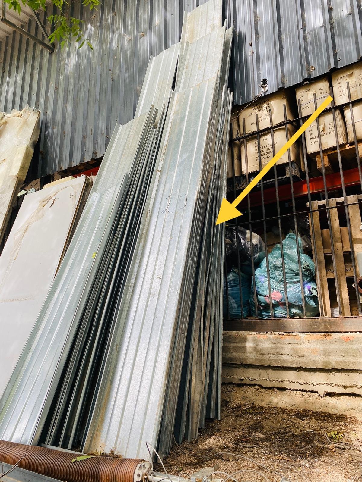 Lotes de chapas autoportantes en buen estado