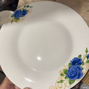 Juego de Vajilla con Tazas y Platos Decorados con Rosas Azules - imagen 3
