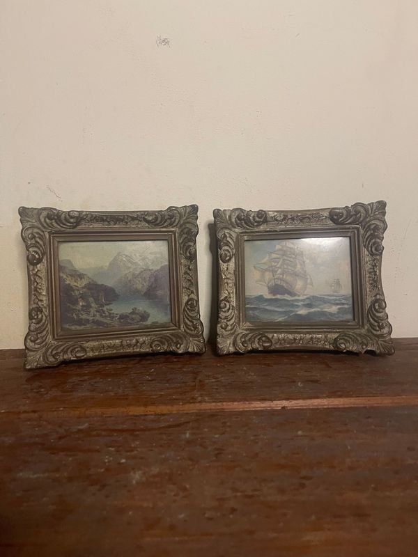 Dos pinturas antiguas enmarcadas - imagen 1