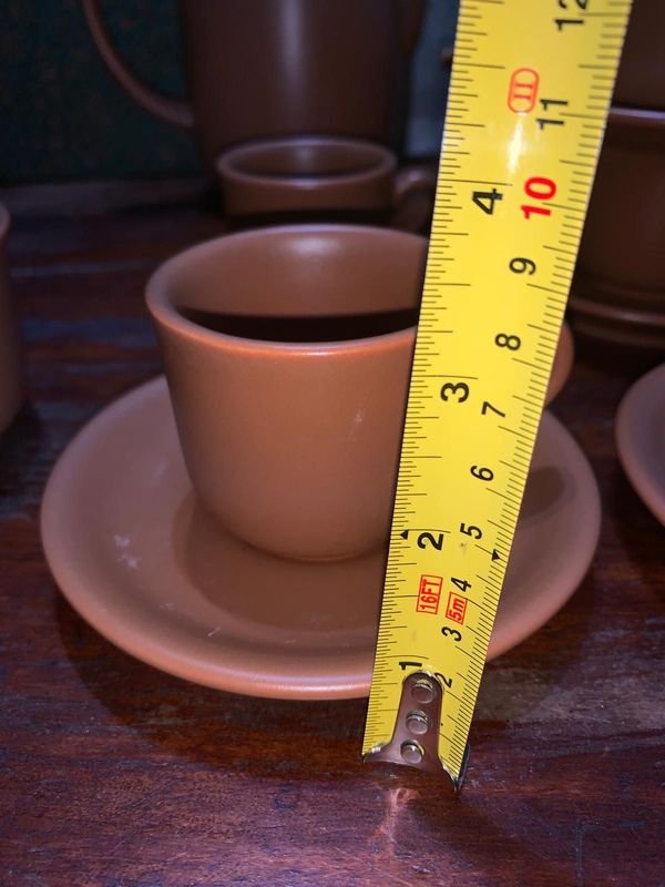 Juego de Te en Cerámica Marrón - Conjunto de Tazas, Platos y Utensilios - imagen 6