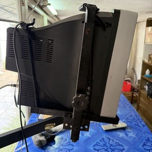 Televisor Panavox a Tubo con Soporte de Pared y Control Remoto - imagen 6