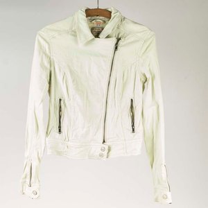 Lote anterior: Campera BERSHKA de Jean Clara, Talle S, Cierre Diagonal