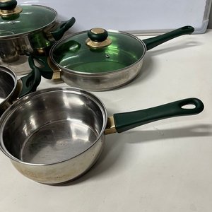 Set de Ollas y Sartén de Acero Inoxidable con Tapas Verdes - imagen 8