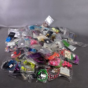 Lote de 100 Pares de Caracolas y Bijouterie Variada - imagen 2