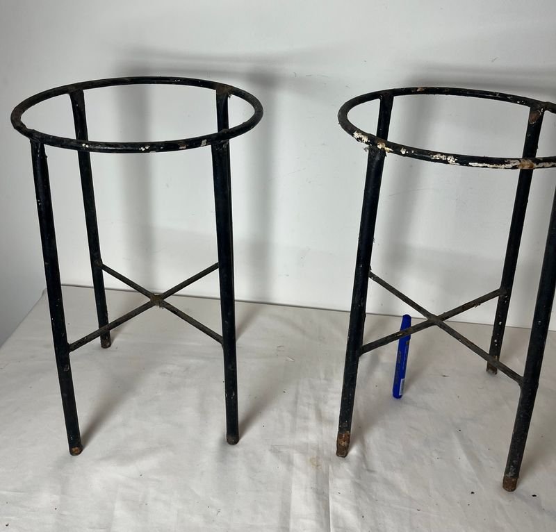 Muebles de metal en buen estado - imagen 2