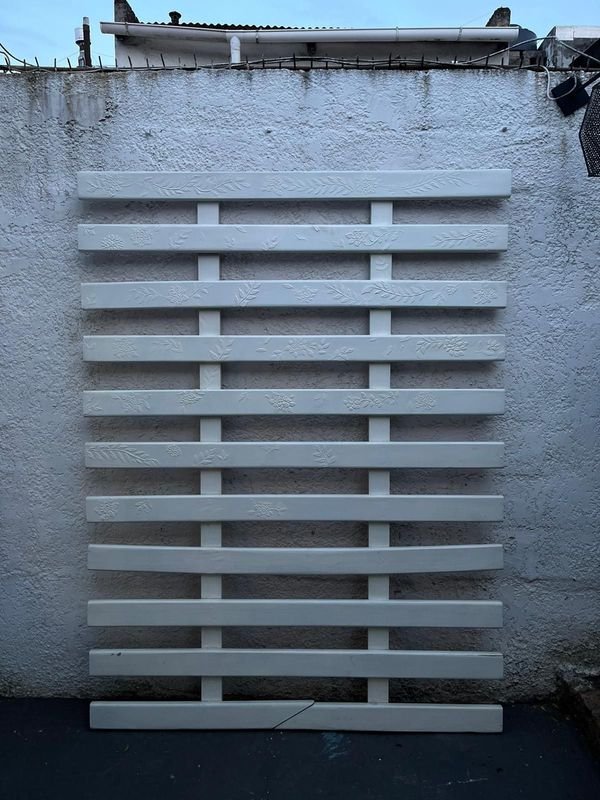 Parrilla cama de 2 plazas, madera maciza - imagen 2