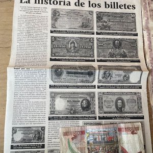 Lote de Billetes Antiguos Uruguayos y Documento Histórico - imagen 2