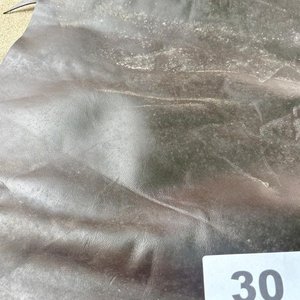 Lote siguiente: Lote de Cuero Natural Napa Marrón Oscuro
