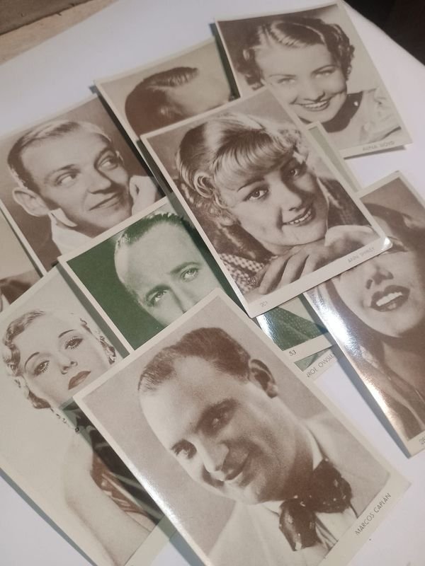 Colección de portadas en blanco y negro de actrices y actores del pasado - imagen 2