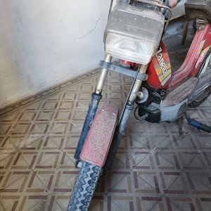 Motoneta Zanella Roja para Repuestos - imagen 2