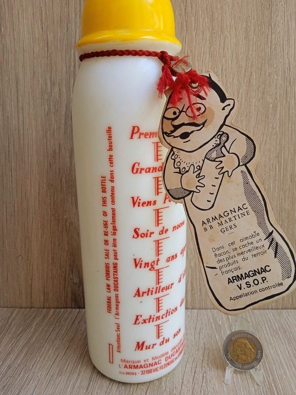 Botella de Brandy Opalina del Año 1960 con Etiqueta Original - imagen 3