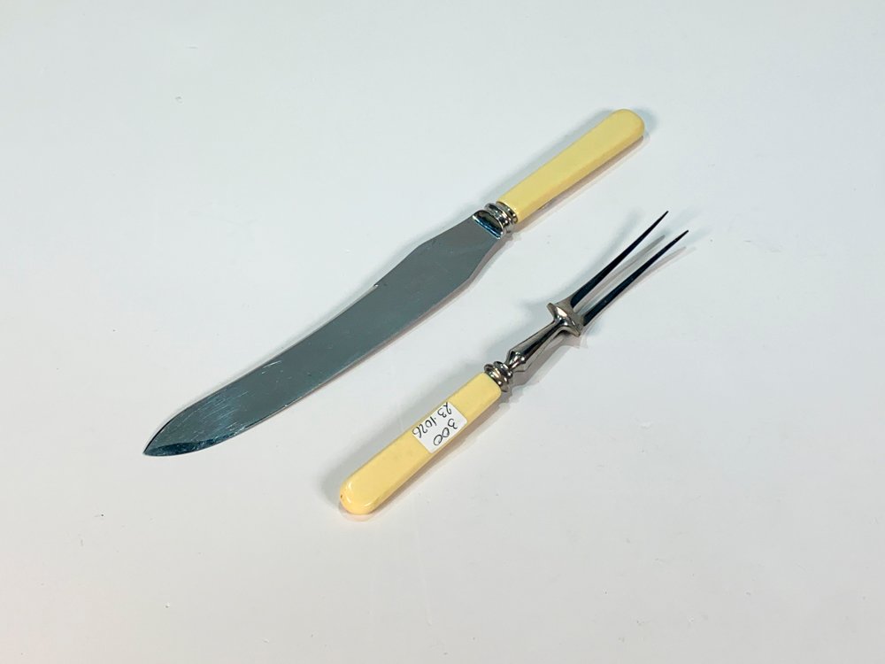 Set de 2 Cubiertos de Servir Stanley Ingleses con Pincho y Cuchillo, Mangos Blancos