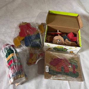 Juego de Pesca y Ensartar con Peces de Madera y Palitos - imagen 2