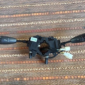 Lote anterior: Llave de luces y limpiaparabrisas Haima
