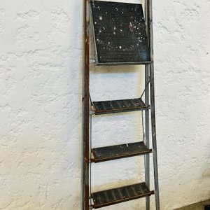 Lote #038 – Escalera en madera plegable siete escalones - imagen 2
