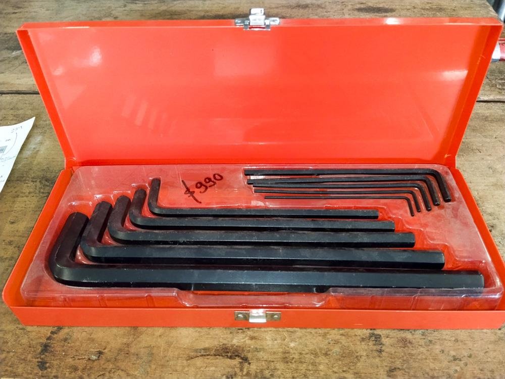 Caja Naranja con 10 Llaves Allen Metálicas