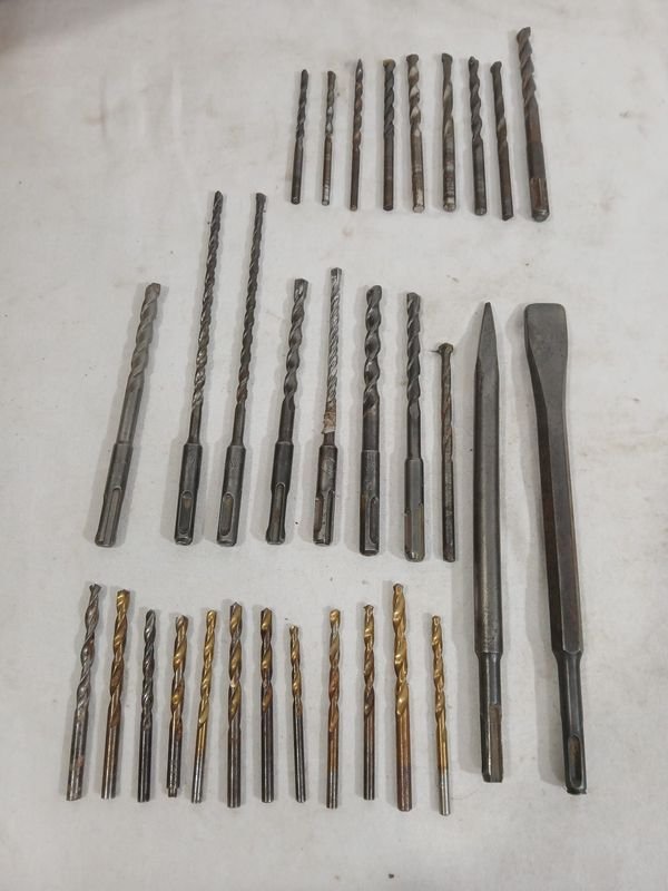 Lote de 30 Puntas y Mechas para Percutor, Madera y Pared
