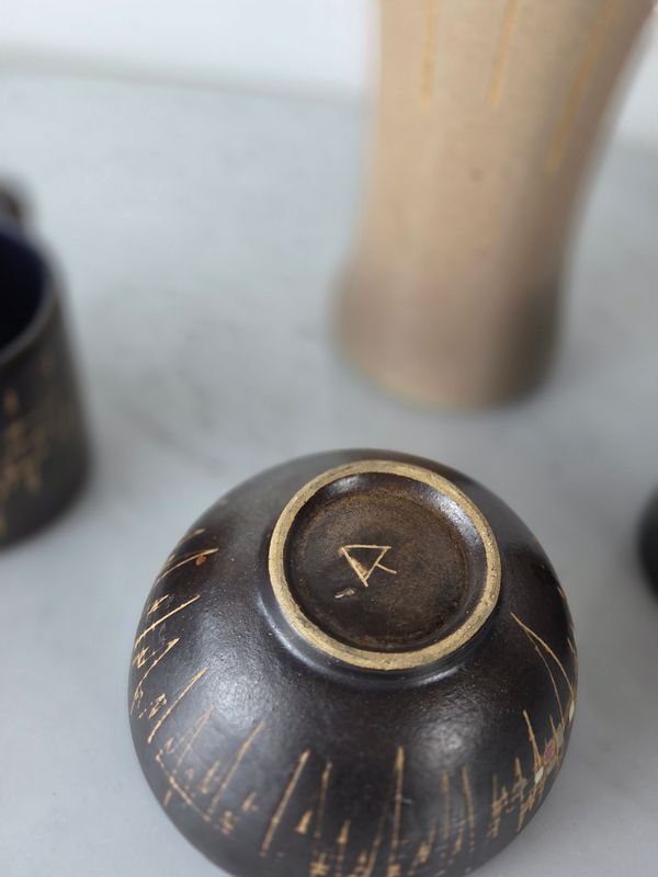 Piezas en cerámica de taller con detalles ornamentales - imagen 7