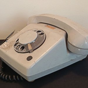Teléfono Antiguo de Disco Alpha República Democrática Alemana - imagen 2