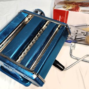Máquina para Hacer Pastas Manual de Acero Inoxidable, Nueva en Caja - imagen 3