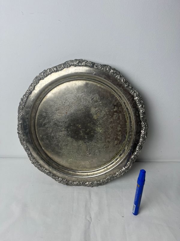 Centro de mesa en plata con bolígrafo azul - imagen 3