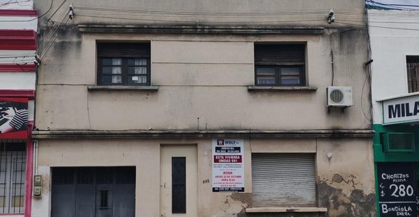 Item 1 - Image 0