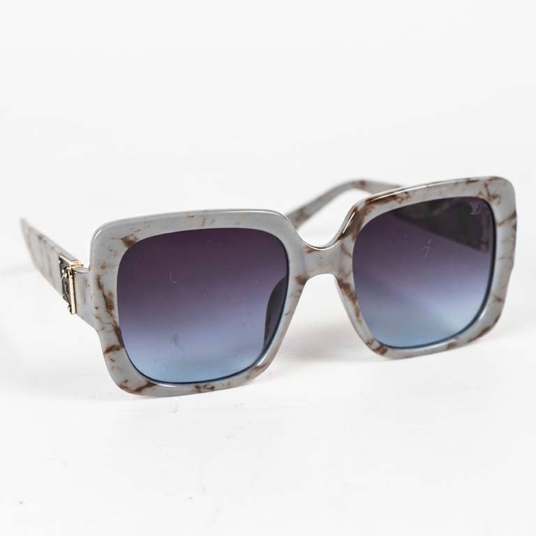 Lote siguiente: Lentes de sol graduadas