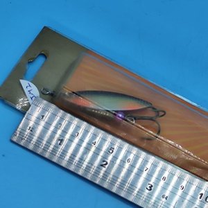 Señuelo Cucharilla Metálico Ondulante 8g con Acabado Escamado y Anzuelo Triple - imagen 4