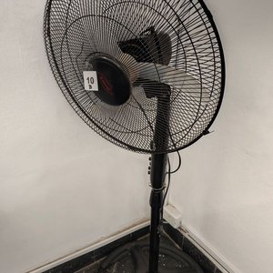 2 Ventiladores de Pie Kassel Plateado y Negro - imagen 6