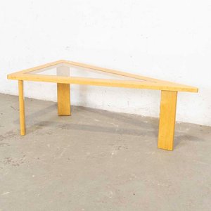 Mesa Triangular de Sala con Tapa de Vidrio y Tres Patas - imagen 1