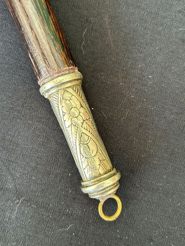 Arreador antiguo de metal blanco para venta - imagen 4