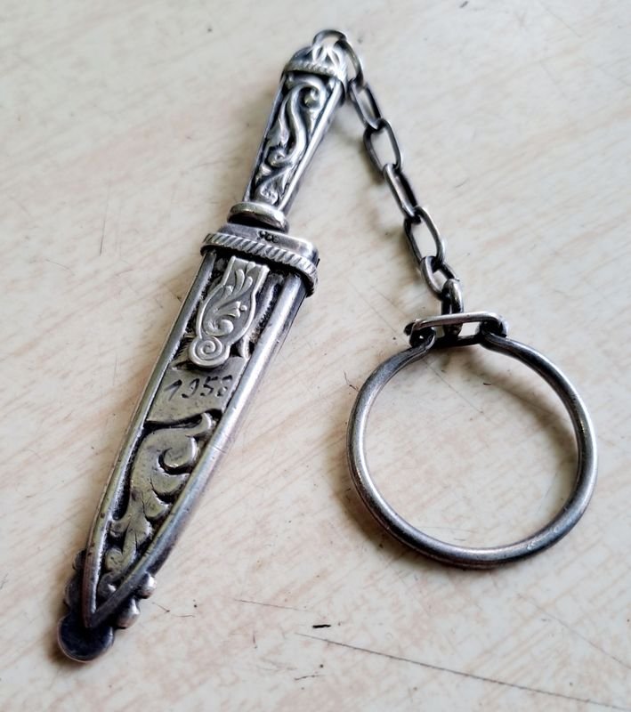 Cuchillo de plata con cadena, antiguo y manual - imagen 2