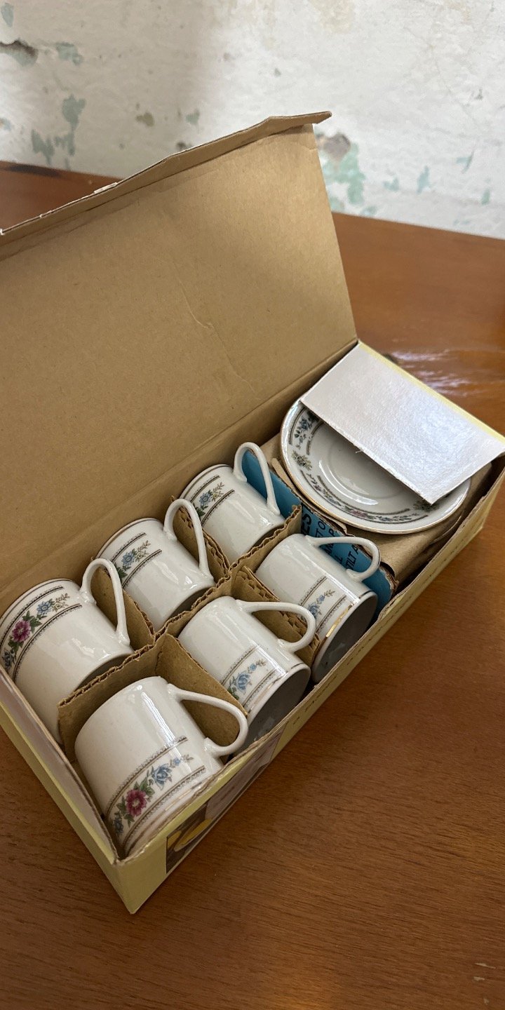 Juego de Tazas de Café con Platillos