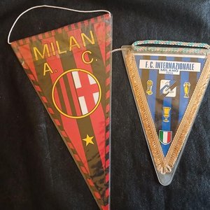 Par de Banderines Vintage Fútbol Italiano: AC Milan e Inter de Milán - imagen 4