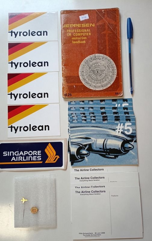 Lote de Coleccionismo Aeronáutico: Postales, Pins y Stickers de Aerolíneas