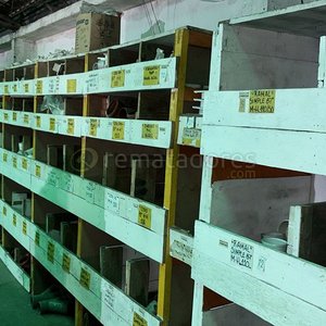 Lote anterior: Estanterías Metálicas con Repuestos y Materiales Varios