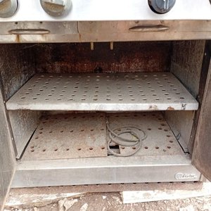 Cocina Industrial Acero Inoxidable 4 Hornallas con Plancha y Puertas - imagen 5